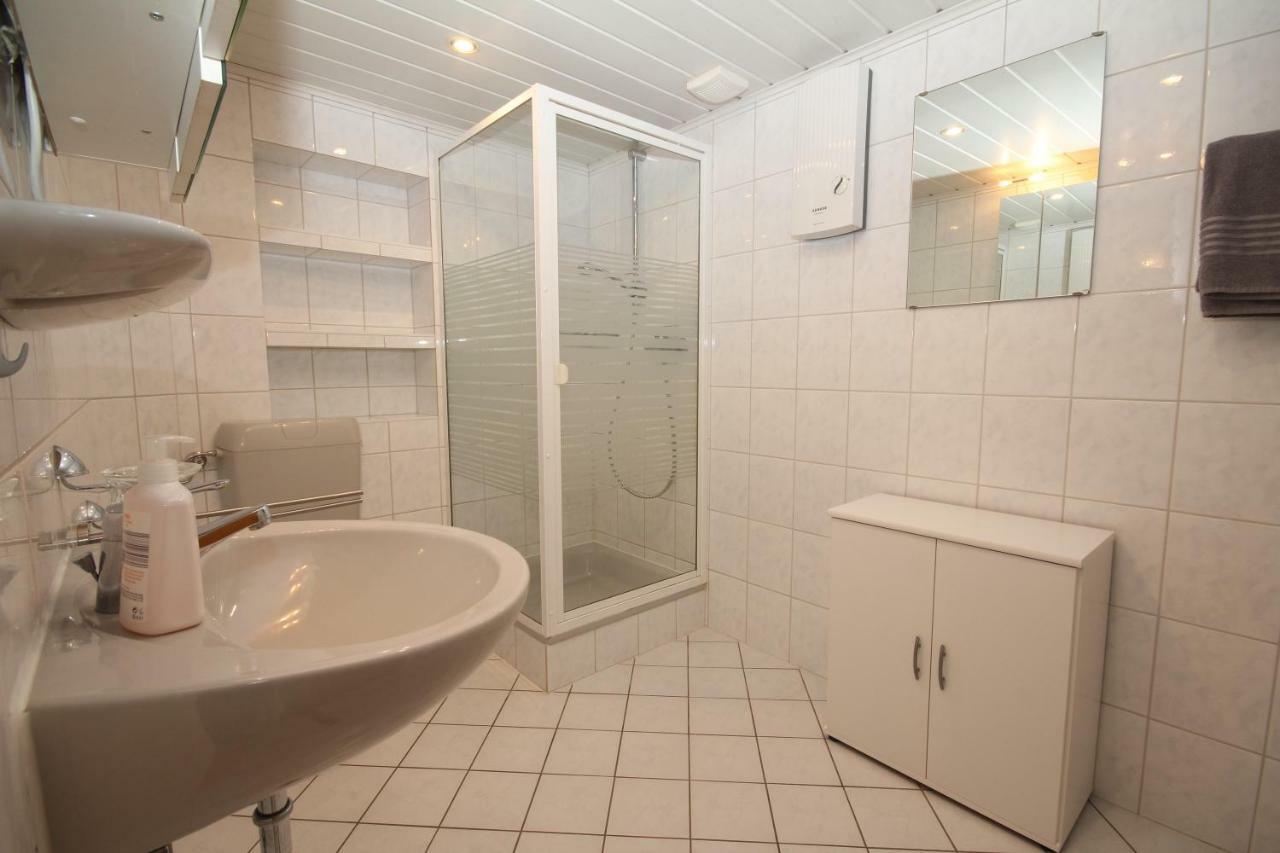 Ferienwohnung Ehlen Im Alten Winzerhaus Цельтінґен-Рахтіґ Екстер'єр фото